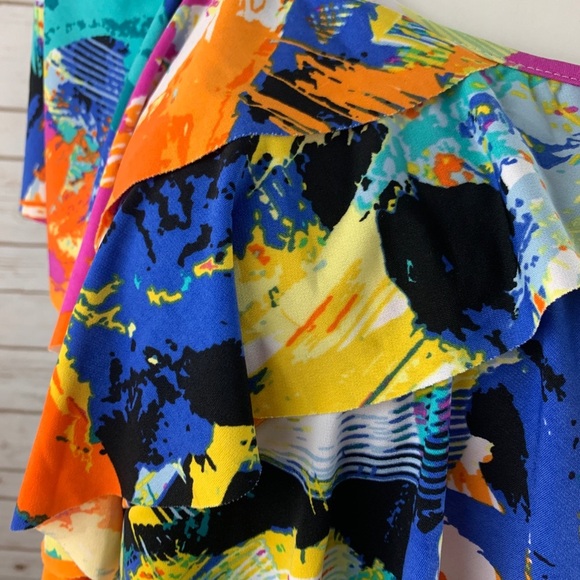 AGB WOMAN Short Sleeve Layered Bright Blouse - Picture 5 of 7